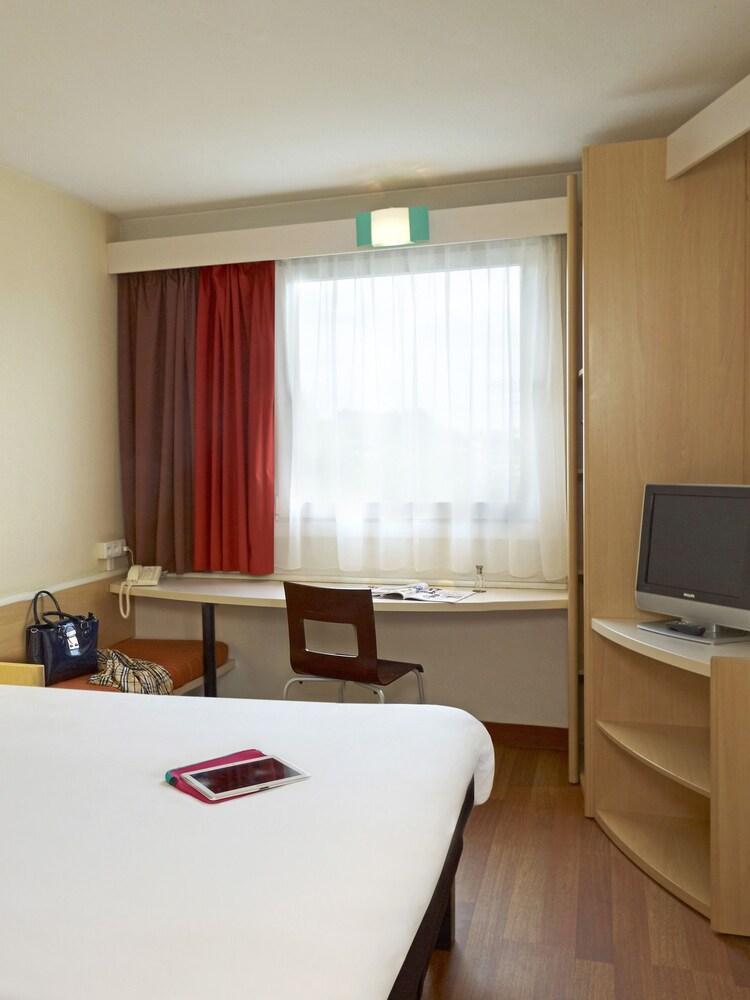 Hotel Ibis Katowice - 2*