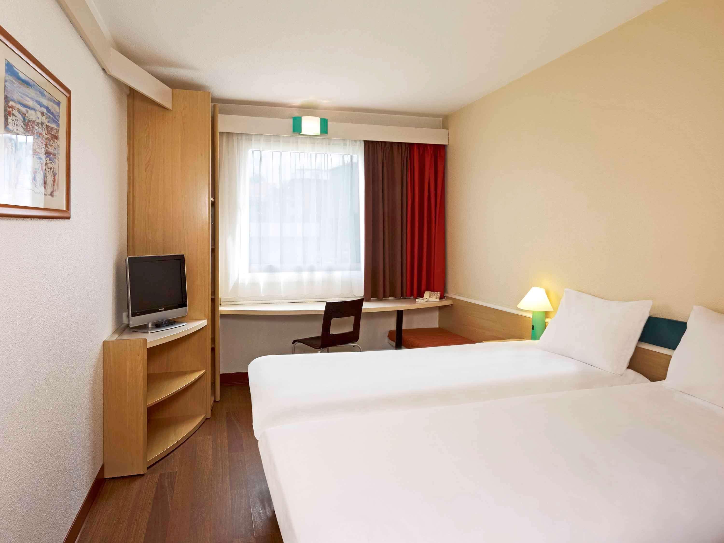 Ibis Katowice - 2*