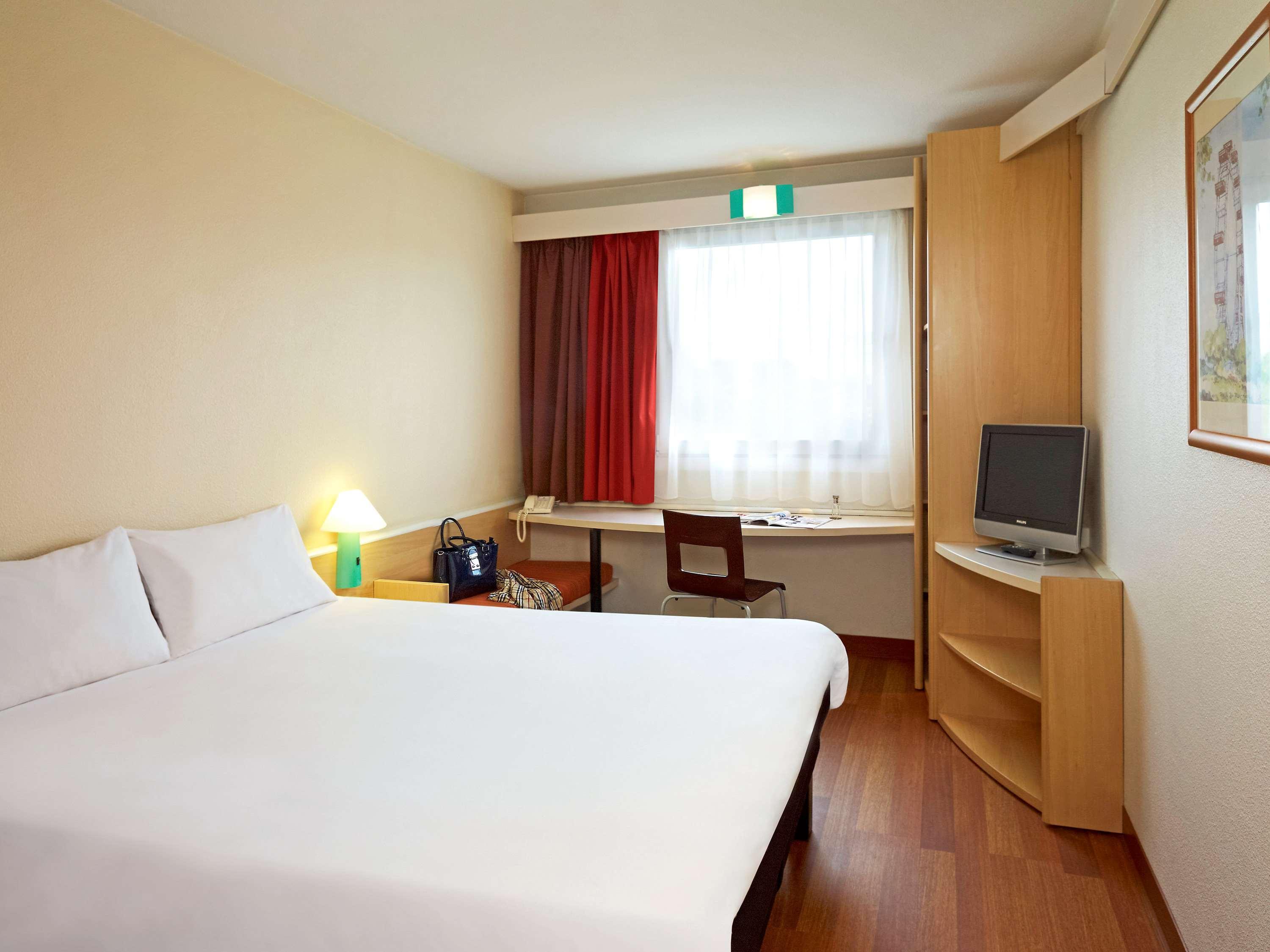 Ibis Katowice - 2*